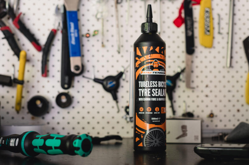 500ml Cycle Tubeless Tyre Sealant - Image 2