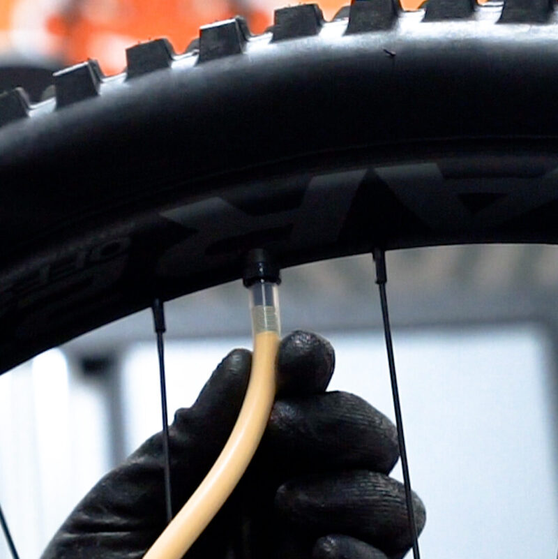 500ml Cycle Tubeless Tyre Sealant - Image 3