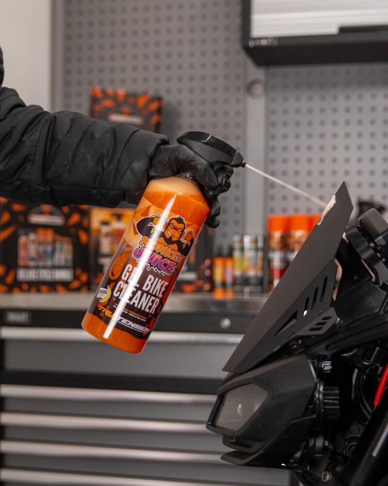 Moto Clean & Protect Bundle - Image 2