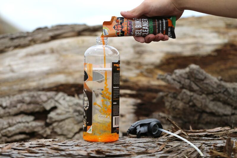Monkey Juice 1 Litre Bottle - Image 6