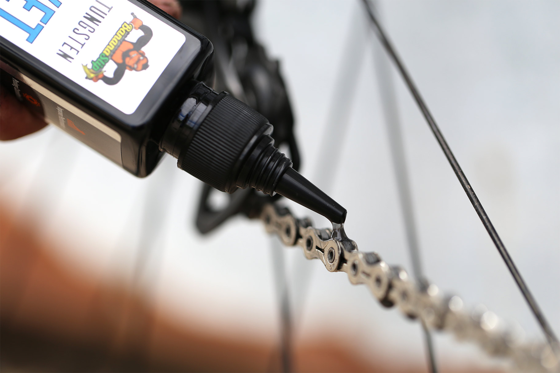 wet vs dry bike lube